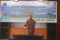 Foto: Bupati Kupang, Drs. Korinus Masneno, M.Si. saat buka konsultasi RPJPD dan RPD kabupaten Kupang.