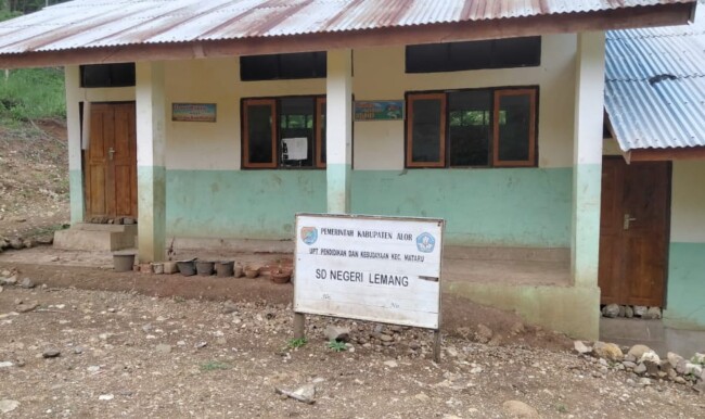 Bermental Preman Kepala Sekolah SD Negeri Lemang Diduga Ancam Pukul Wartawan