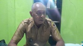 Foto: Kepala Desa Oelnasi, Yusak Leinati saat dijumpai awak media, Selasa (06/08). 