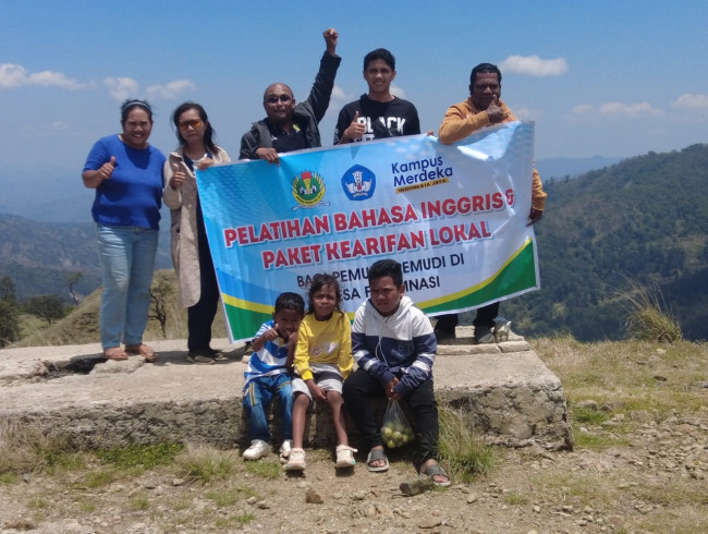 Pemuda Fatumnasi Dapat Pelatihan Bahasa Inggris dan Kearifan Lokal: Langkah Maju untuk Kembangkan Potensi Desa