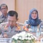 Foto: Direktur Operasional Jasa Raharja, Dewi Aryani Suzana saat hadir dalam Rakor Posko Terpadu Angkutan Natal 2024.