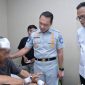 Foto: Direktur Utama Jasa Raharja, Rivan A. Purwantono dan Wamen BUMN saat menjenguk Korban Kecelakaan Tol Cipularang