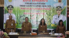 Foto: Bupati Kupang dan Wakil Bupati Kupang saat hadiri Rapat Koordinasi bersama Dinas Pertanian Kabupaten Kupang. 