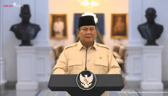 Foto: Presiden Prabowo Subianto saat mengumumkan kebijakan THR dan Gaji ke-13 bagi ASN. (Foto: Sekretariat Presiden) 