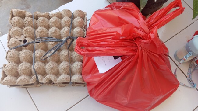 Percepat Penurunan Stunting, Pemdes Oenaek Beri Sembako dan Makanan Tambahan bagi 18 Anak