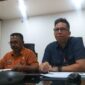 Foto: Kepala Bank BRI Cabang Kupang Terry S. M. Tambun didampingi Kepala BPBD Kabupaten Kupang Semy Tinenti memberikan penjelasan kepada awak media di Kupang.