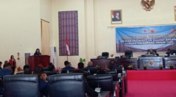Wujudkan Tata Kelola Transparan, Wakil Bupati Kupang Sampaikan Laporan Pertanggungjawaban APBD 2025 di Sidang Paripurna DPRD