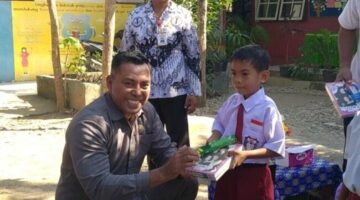Dukung Pendidikan dan Tekan Stunting, Reses Absalom Buy di SD GMIT Bolok Disambut Hangat