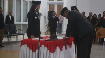 Penyegaran Birokrasi Oelamasi: Wakil Bupati Kupang Lantik 54 Pejabat dan Kepala Sekolah