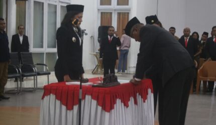 Penyegaran Birokrasi Oelamasi: Wakil Bupati Kupang Lantik 54 Pejabat dan Kepala Sekolah