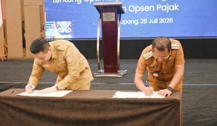 Perkuat Kas Daerah, Bupati Kupang Teken Kerja Sama Opsen Pajak bersama Kepala Daerah se-NTT