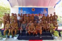 Foto: Bupati Kupang bersama pimpinan DPRD Kabupaten Kupang foto bersama Camat dan Sekretariat Kupang Barat.