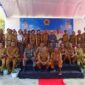 Foto: Bupati Kupang bersama pimpinan DPRD Kabupaten Kupang foto bersama Camat dan Sekretariat Kupang Barat.