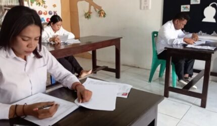 3 Calon Perangkat Desa Ikuti Seleksi Tertulis, Kepala Desa Oebelo Pastikan Transparansi