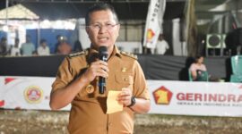 Foto: Bupati Kupang, Yosef Lede, SH., saat memberikan sambutan dalam pembukaan turnamen voli Gerindra Cup