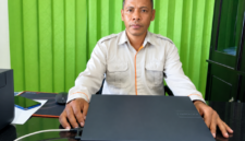 Foto: Kepala Desa Oebelo, Marten Halla, SH.
