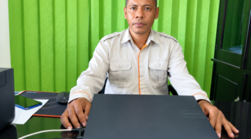 Foto: Kepala Desa Oebelo, Marten Halla, SH.