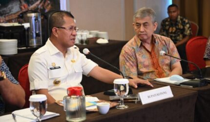 Bupati Yosef Lede Pasang Badan! Ancam Tolak Tanda Tangan RDTR demi Selamatkan Tanah Warga di 3 Desa