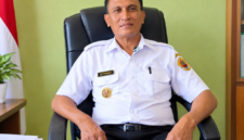 Foto: Kepala Desa Noelbaki, Oktovianus Logobuke
